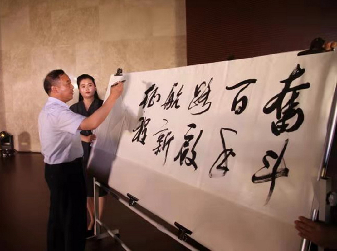 2-4_调整大小.jpg